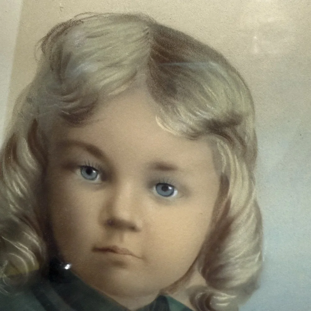VTG Oval Pastel Portrait Of Little Girl‎ Gold Frame 18x15